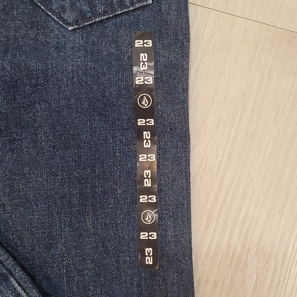 Volcom modern straight leg Nova jeans size 23 - Picture 5 of 6